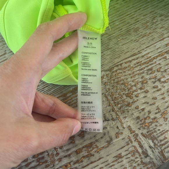 Jelenew Substance Medium-Support Fast-Dry Bra Top Neon Green - Picture 4 of 4